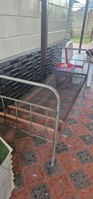 Кровать  сеточный