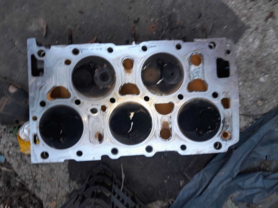 Глава за vw 2.3 150к   пет цилиндъра