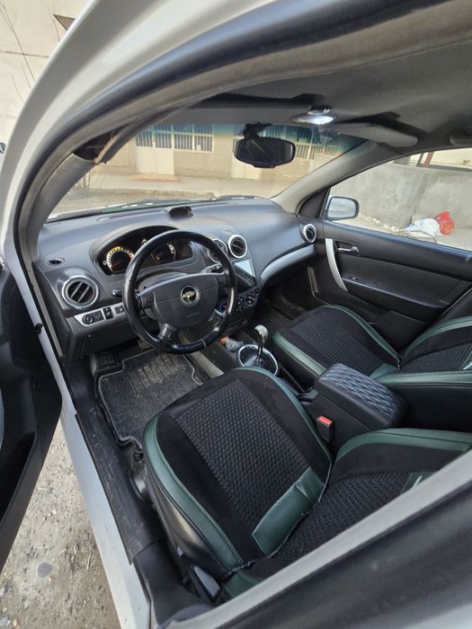 Srochno Nexia 3 Aftamat Ravon 2016y sotiladi