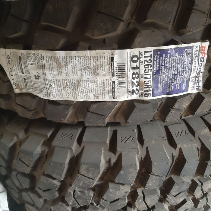 Продам новые шины.Внедорожник