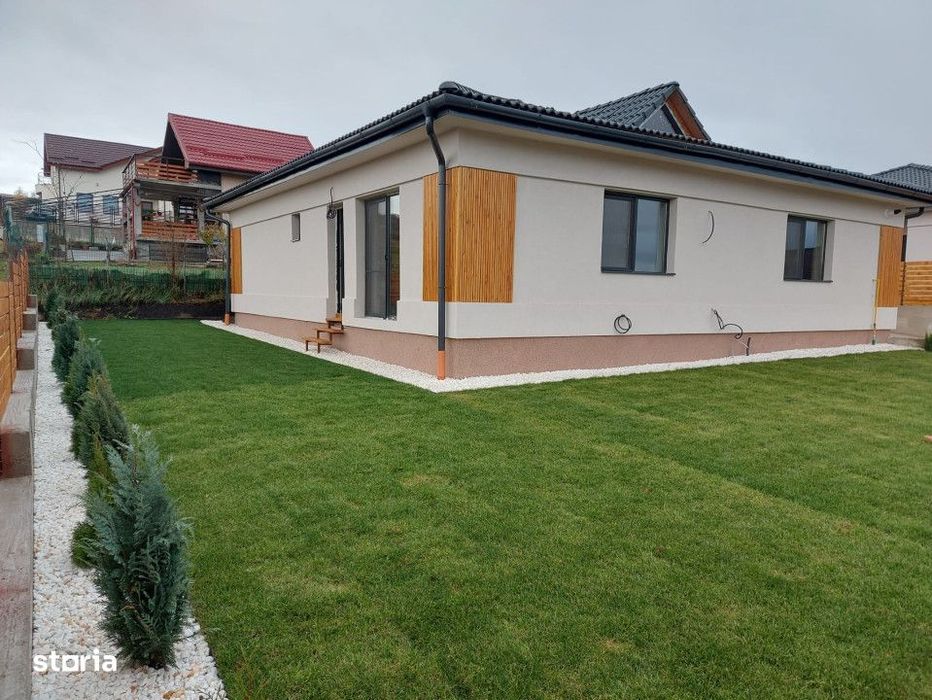 Casa individuala, 4 camere, curte 500mp, Corusu