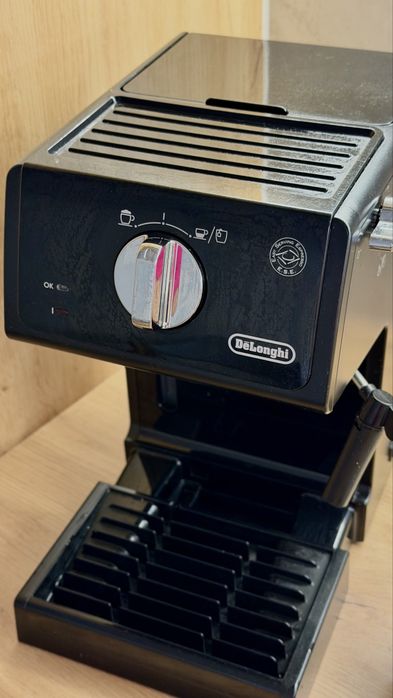 Продам кофемашину Delonghi ECP 31.21