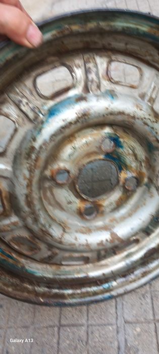 Продавам два броя 14 джанти за Опел