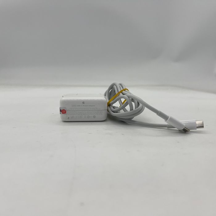 MacBook Air  m1 2020  8+256g