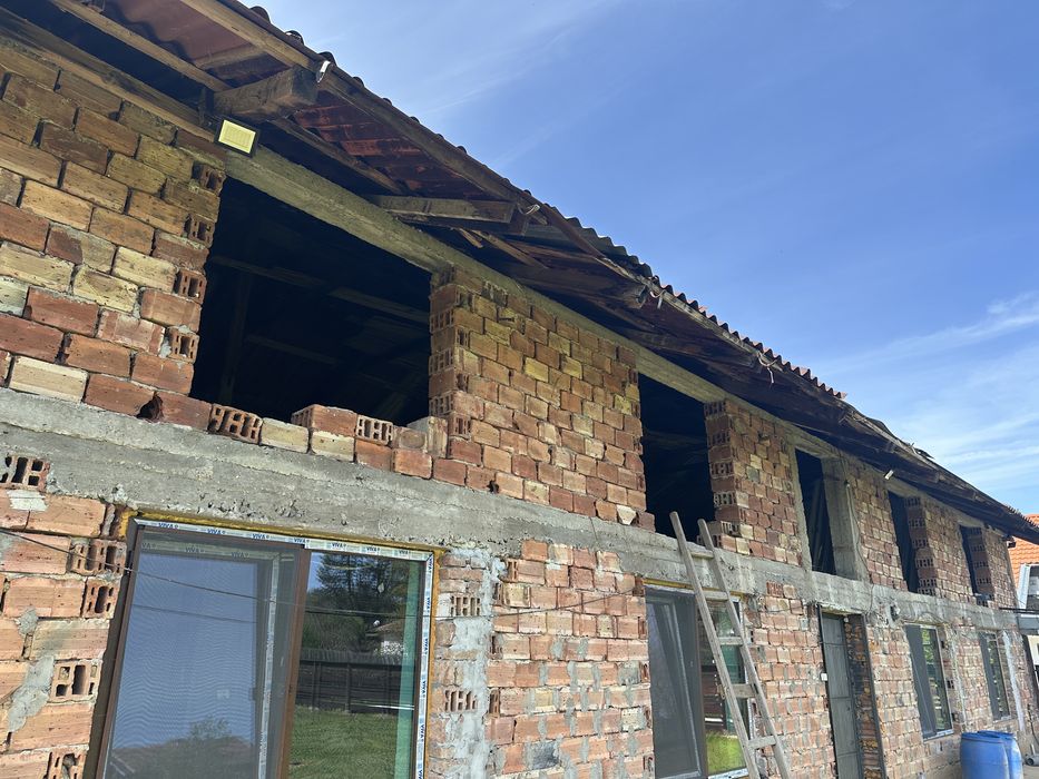 Втори етаж от сграда под наем