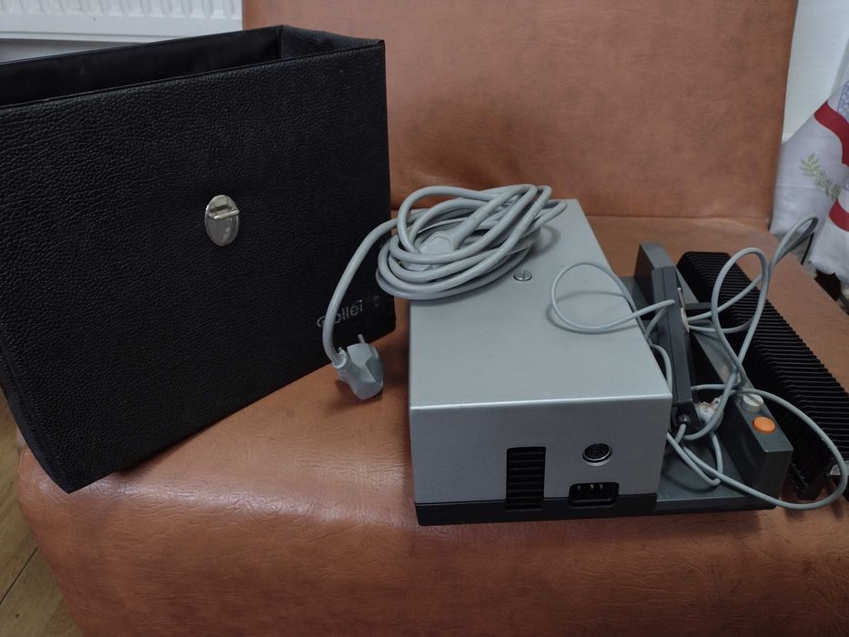 Retroproiector Rollei