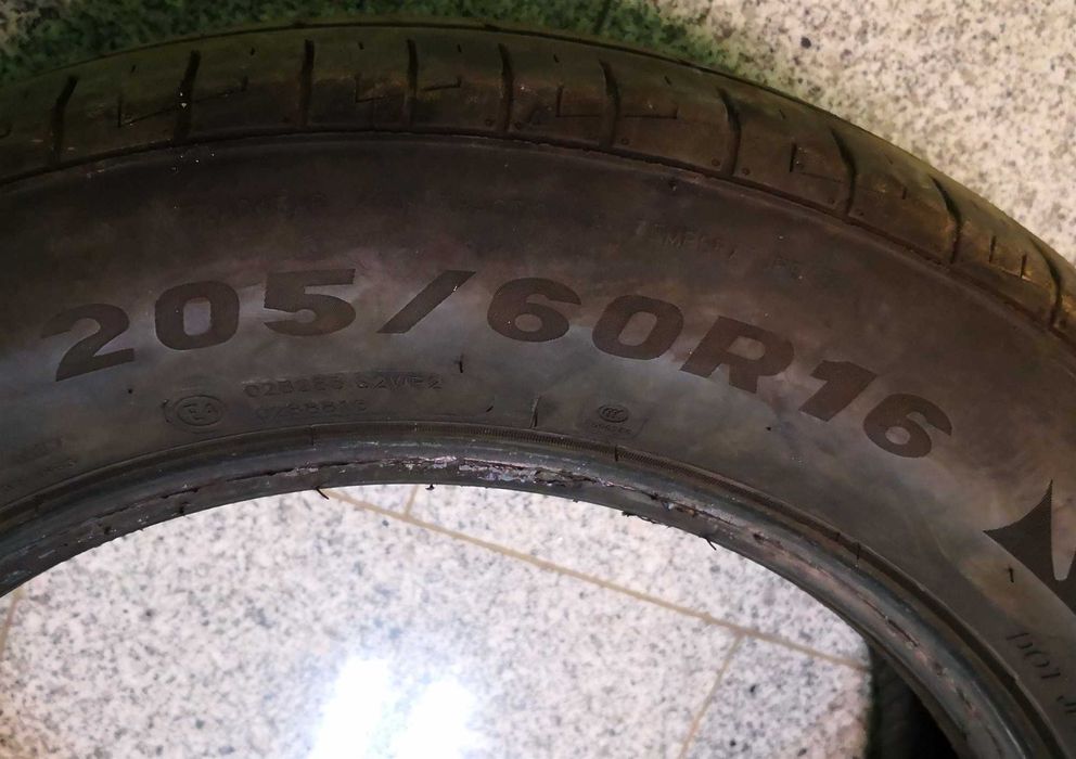 Четири броя единични летни гуми 205/60 R16 215/60 R16 215/55 R16