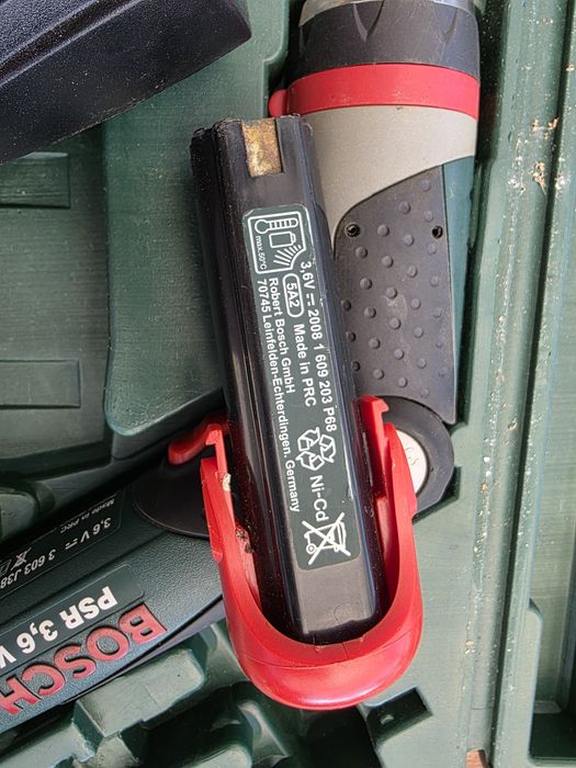 Bosch PSR 3,6 V за рециклиране – със зарядно и оригинален куфар