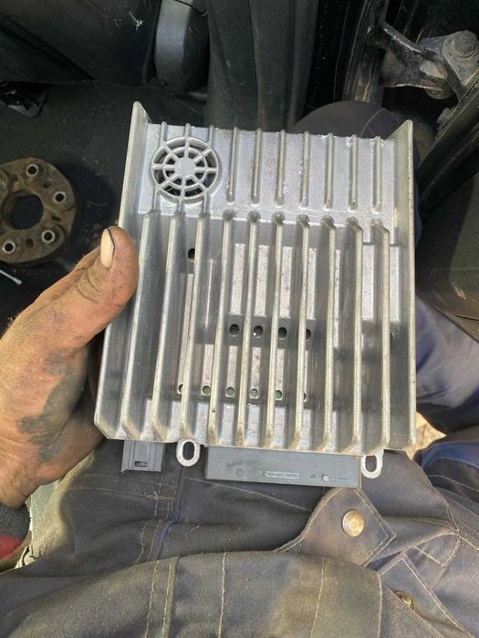 компютър mercedes w221 w218 5.5 i a 27890  уилвател harman kardon