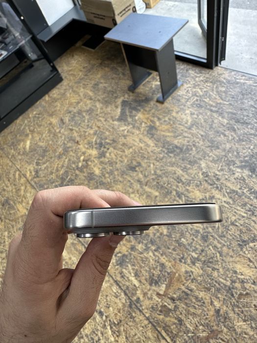 iphone 15 pro max 512GB xolati yaxshi batareya 88%