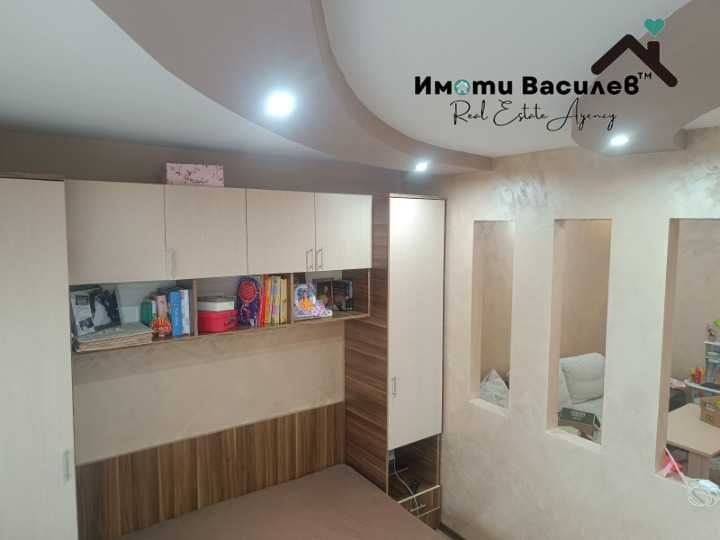 Продава се Двустаен апартамент в София, Център - 68 кв.м за 1500 €/кв.м - Снимка #3