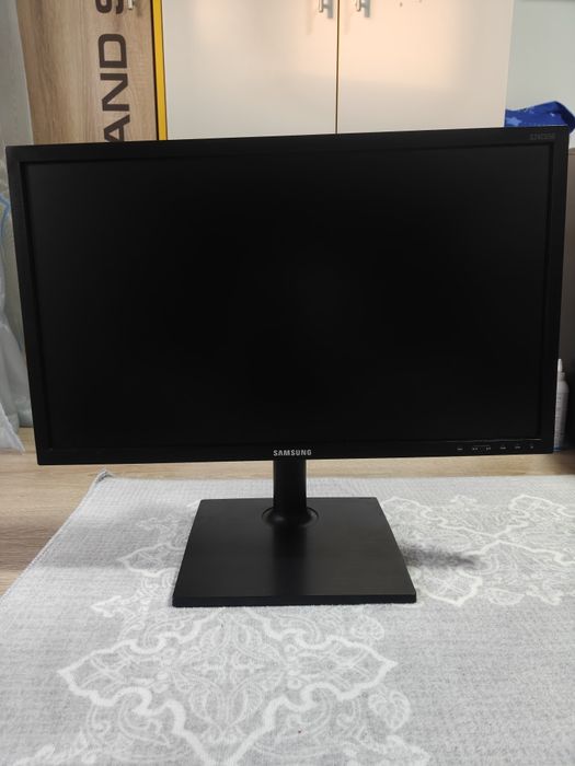 Vând monitor Samsung, 24inch, 60hz!!!