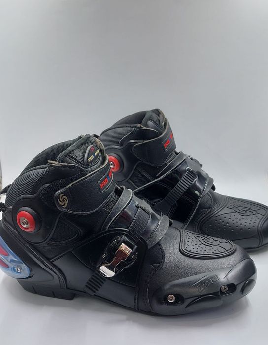 Продам мотоботинки