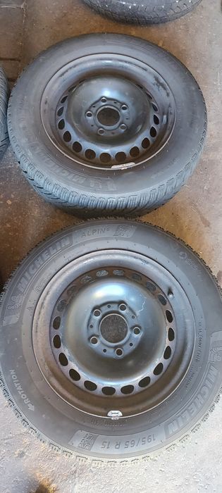 Джанти метални BMW r15. 5 х 120, Зимни гуми 195 65 15 Michelin dot2821