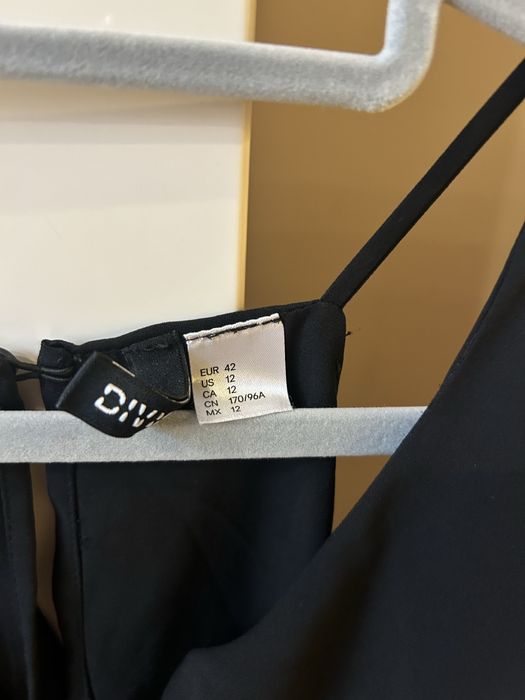 Рокля H&M за повод