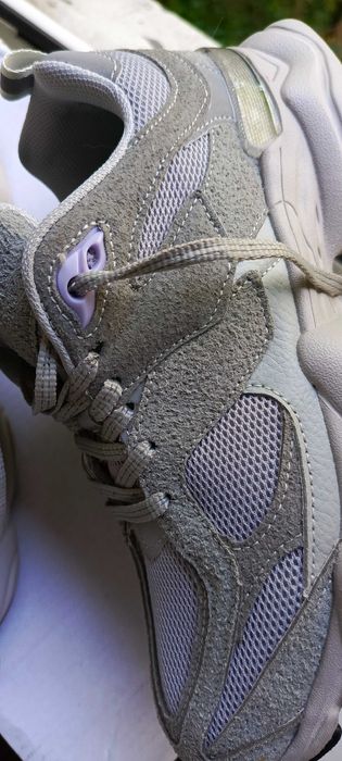 Новые крутые кроссовки 38 размер