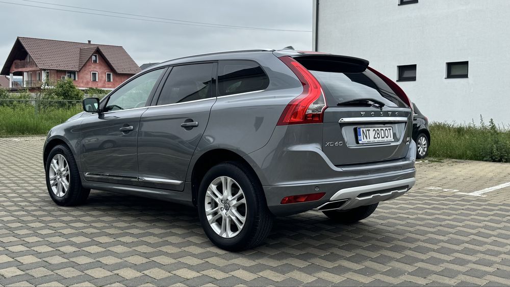 VOLVO XC60 2015 — imagine 5