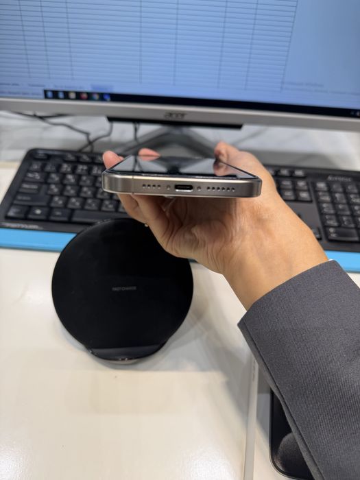 Iphone 15 pro max 256 gb 90 % eac