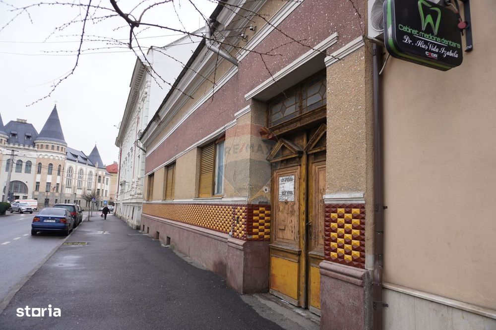Casă / Vilă cu 5 camere de vânzare