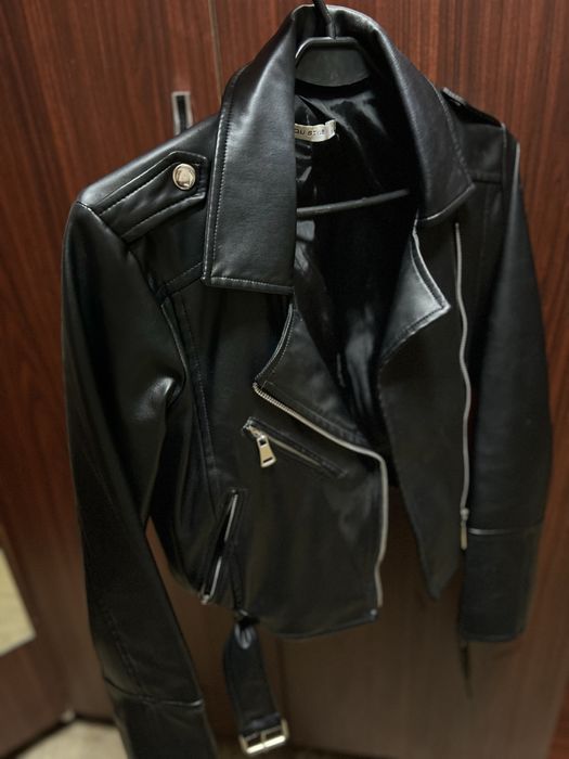 Продам куртку весна осень