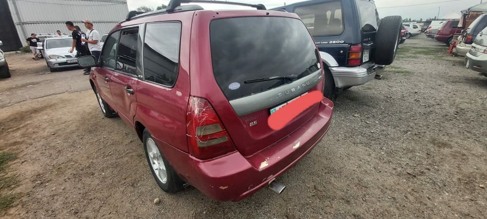 Продаю машину. На ходу