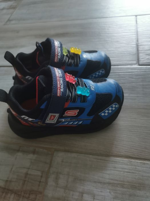 Skechers mărime 24