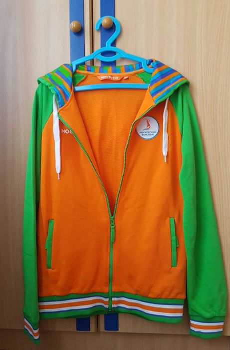 Олимпийки качественные, голубого и зелёного цвета