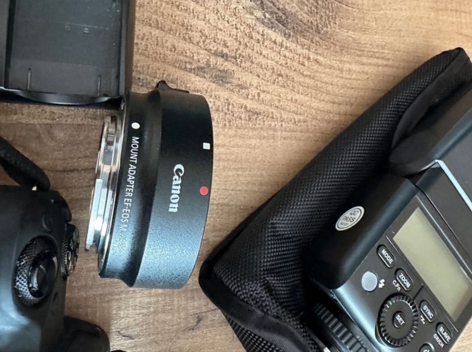 Canon M50 pachet complet