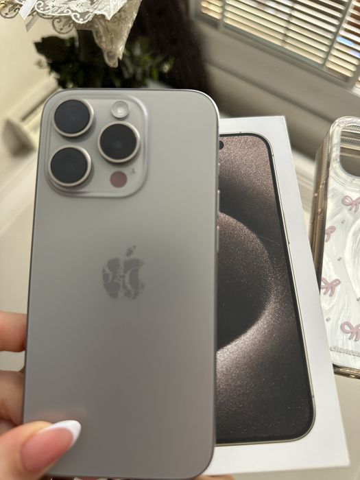 Iphone 15 pro natural titanium