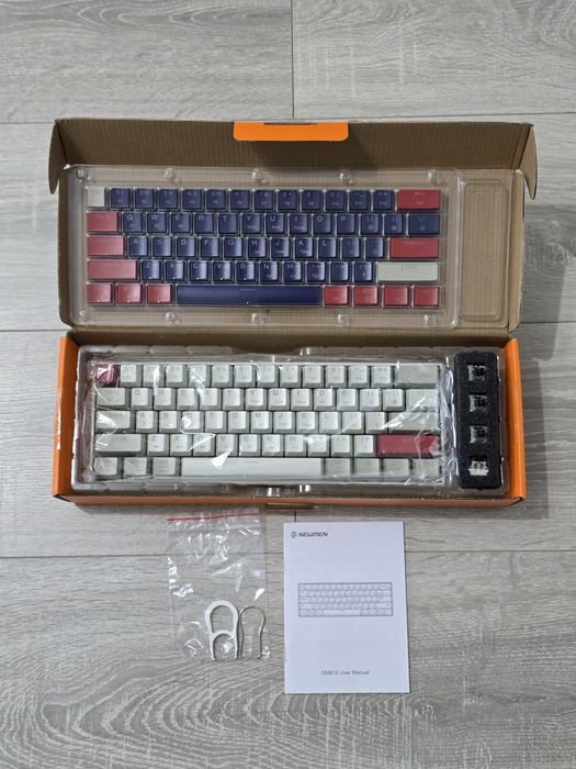 Tastatură Gaming Mecanică Newmen GM610 – 60%, RGB, QWERTY, Hot-Swap + Switch-uri de rezervă