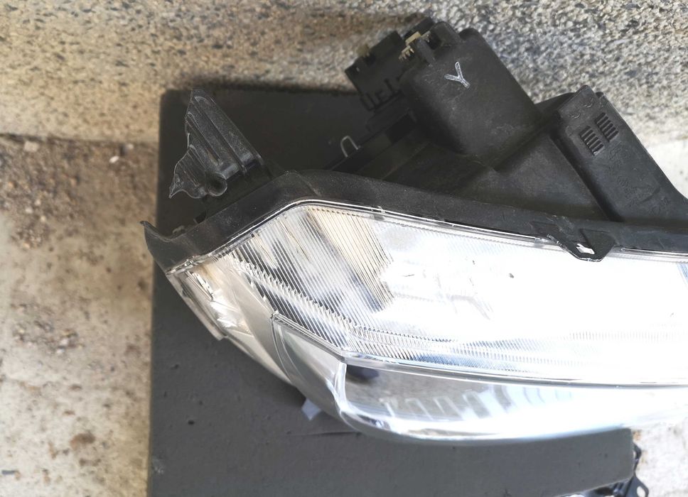 Оригинални  фарове Сузуки Игнис  Suzuki Ignis