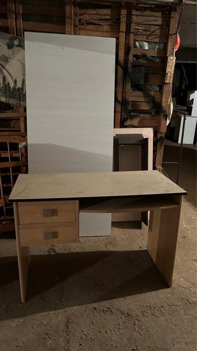 Продам стол в отличном состоянии