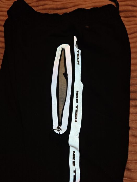 Nike tech fleece reflective