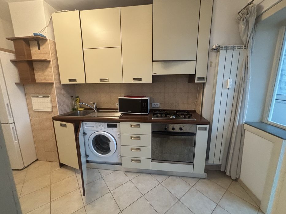 Vand mobila de bucatarie Scavolini (2,25m) utilizata