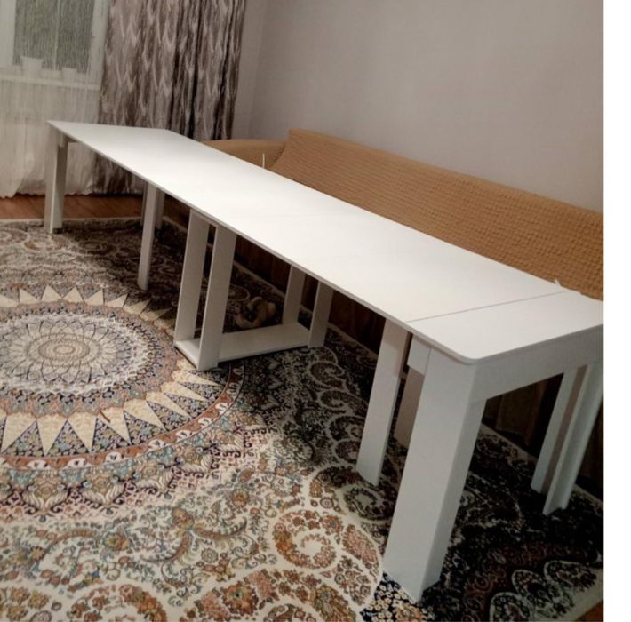 Стол для гостиной