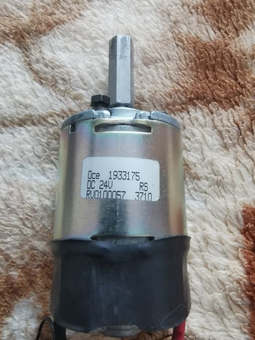 Motoras  BUHLER DC 24v/3700rot