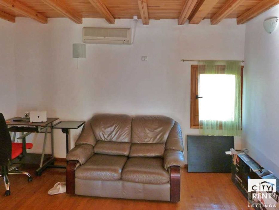 Дава се под наем Къща в с. Самоводене, Област Велико Търново - 120 кв.м за 598.23 € - Снимка #9