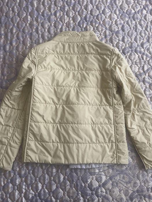 Продам куртку женскую