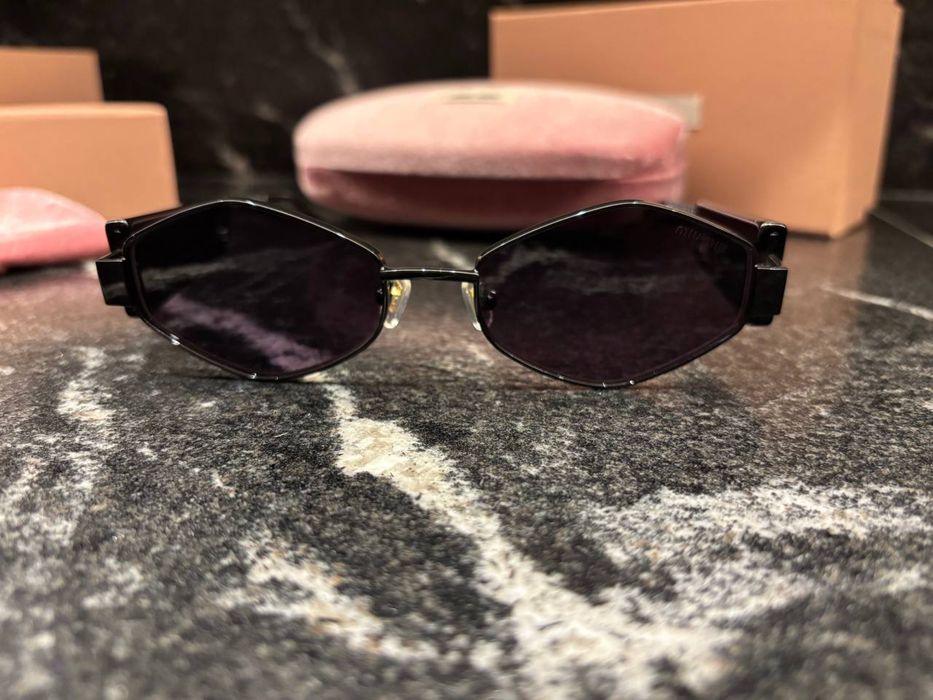 Miu miu слънчеви очила