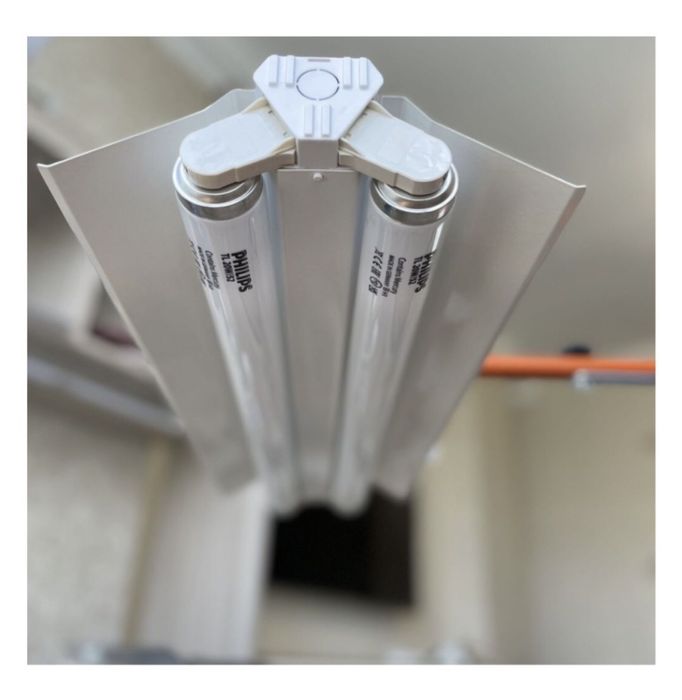 Продам лампу от желтушки