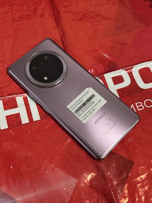 ЧИСТО НОВ 256GB Honor Magic 7 Lite Гаранция Technopolis 2028г.