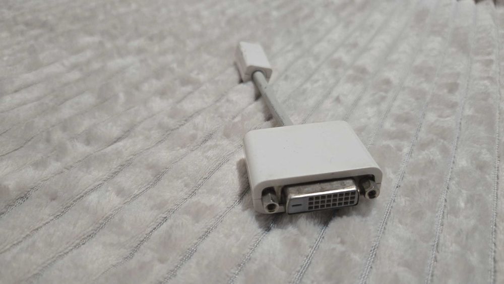 Adaptor Mini-DVI la DVI pentru Macbook Mac Mini iMac 2006-2009