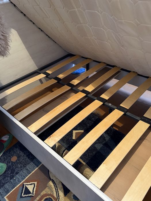 Кровать почти новая