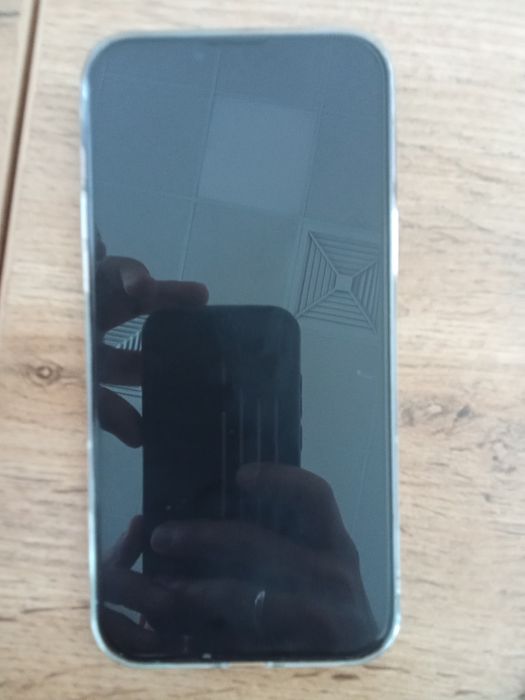 iPhone Xolati yaxshi