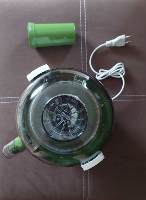 Сокоизтисквачка Philips HR1832/52