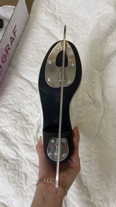 Коньки Граф Монтана