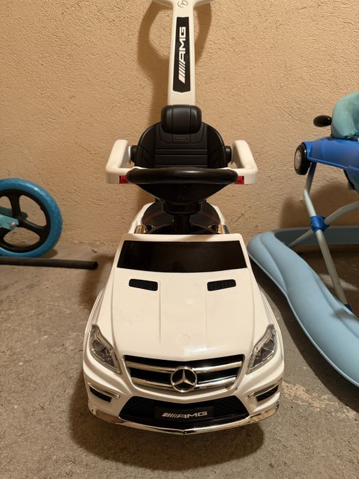 Триколка (кола мерцедес AMG)