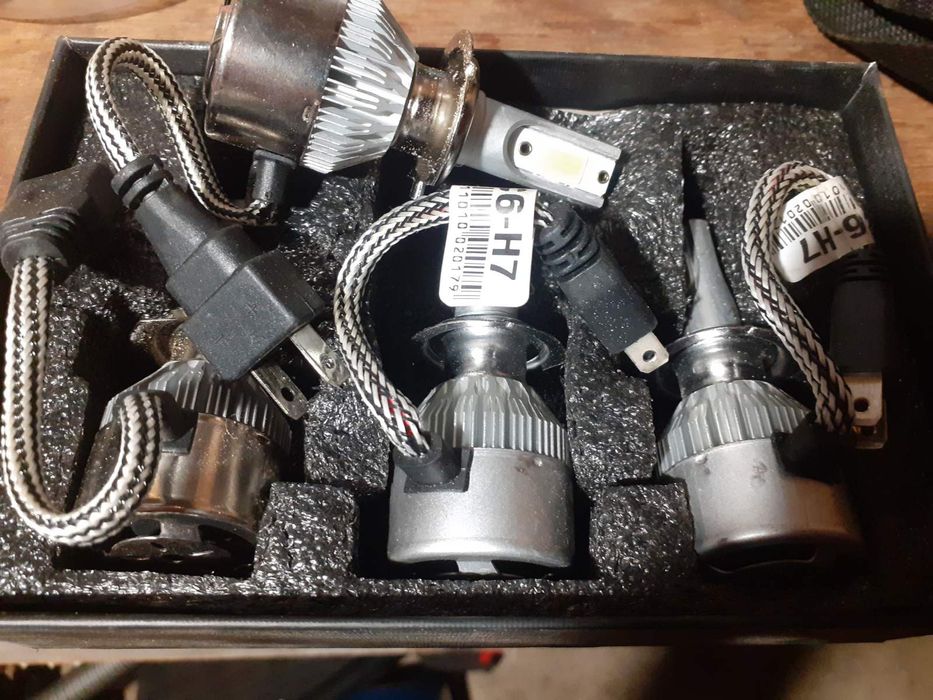 Лед крушки с вентилатор