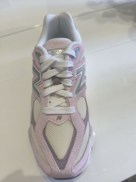 Adidași New Balance,. Model 9060 Abzorb, Pink.