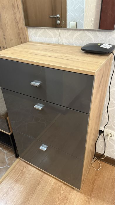 Продам прихожую от Любимый дом